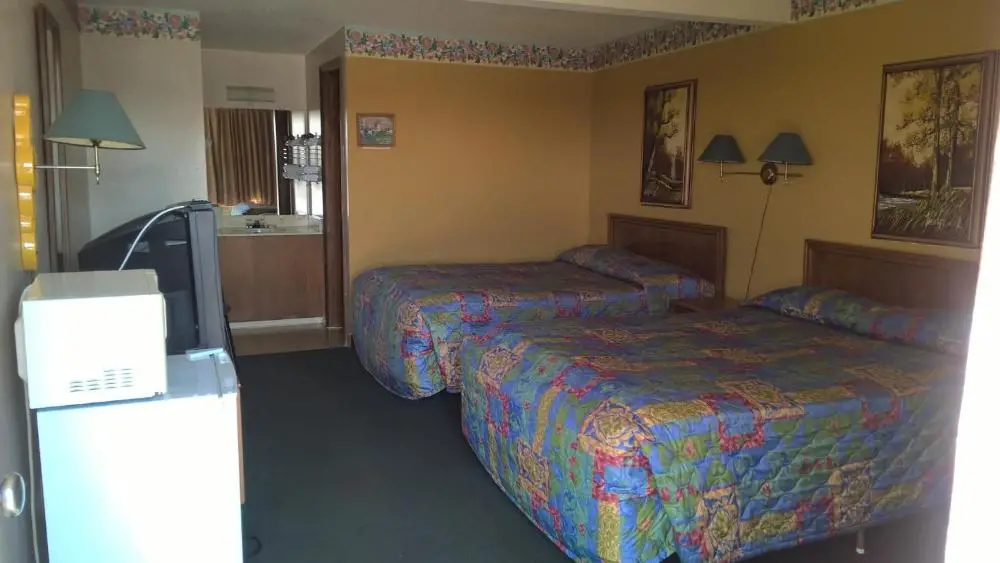 Dogwood Motel 7